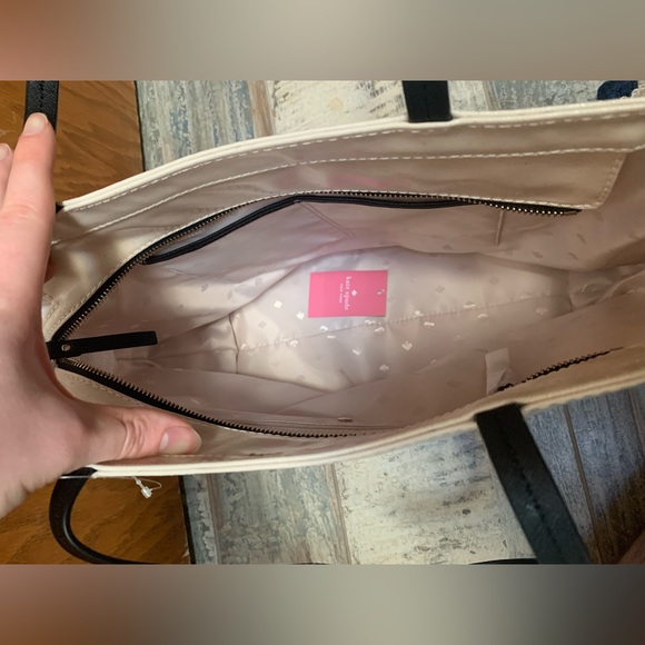 Heart Kate Spade Yours Truly Stripe Zipper Tote - Picture 2 of 5